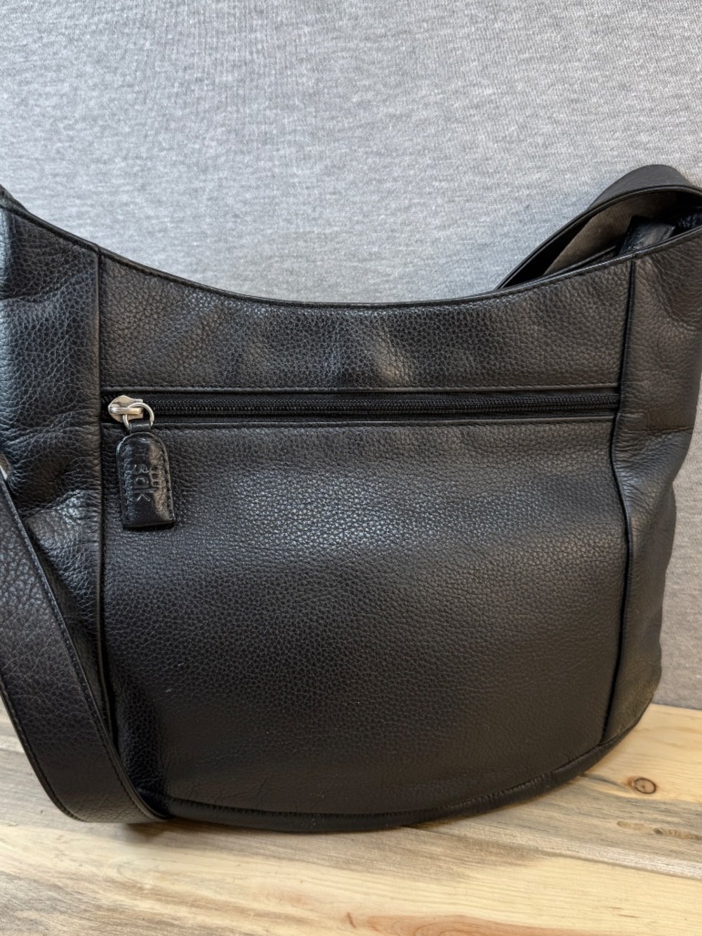 The Sak Shoulder Bag Black Pebbled Leather Hobo Bag Great Condition! - Picture 9 of 13